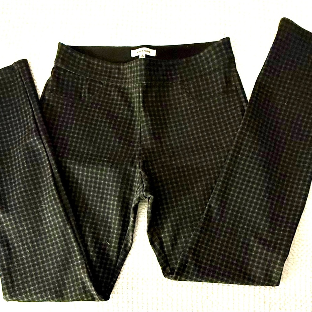 EUC Max Studio Gray and Black tiny check  Patterned pull on stretch Pants